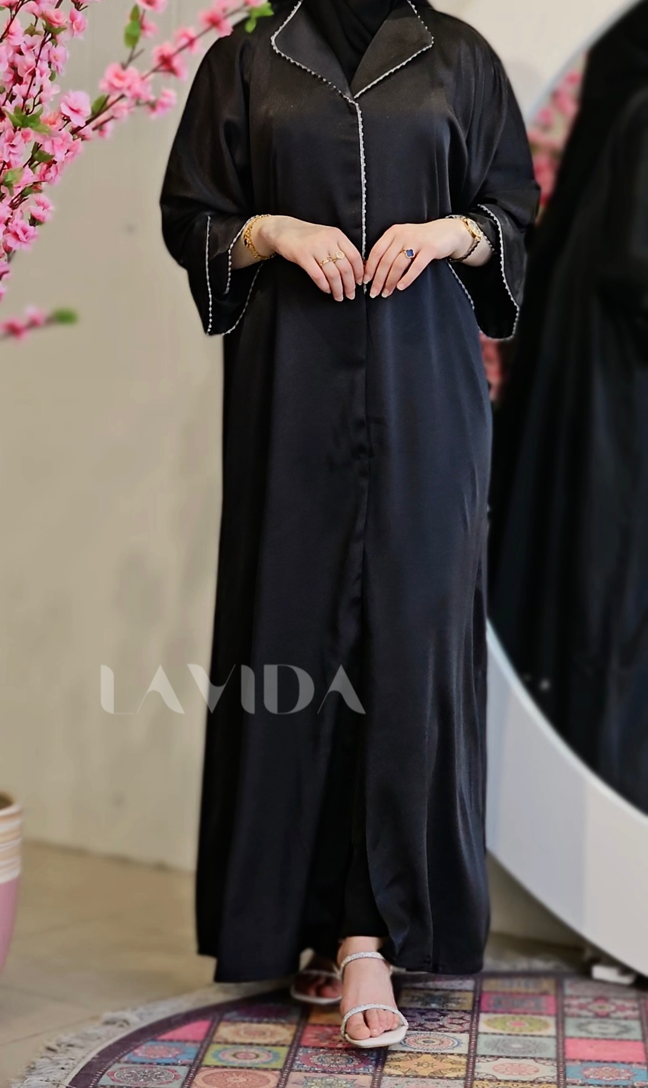 عباية نُجوم الليل