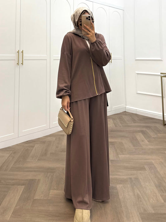 طقم بنطلون عريض مع جكيت (موكا)