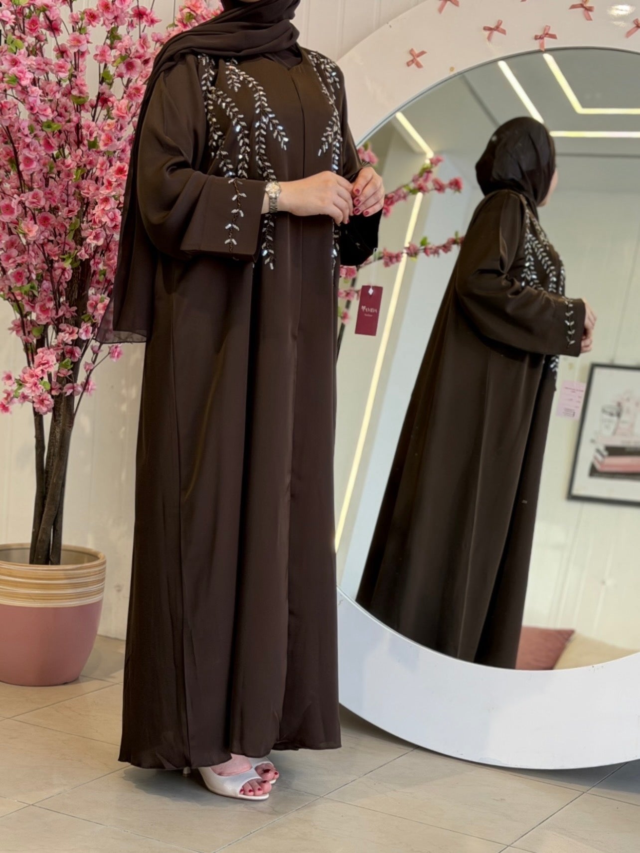 عباية سمراء