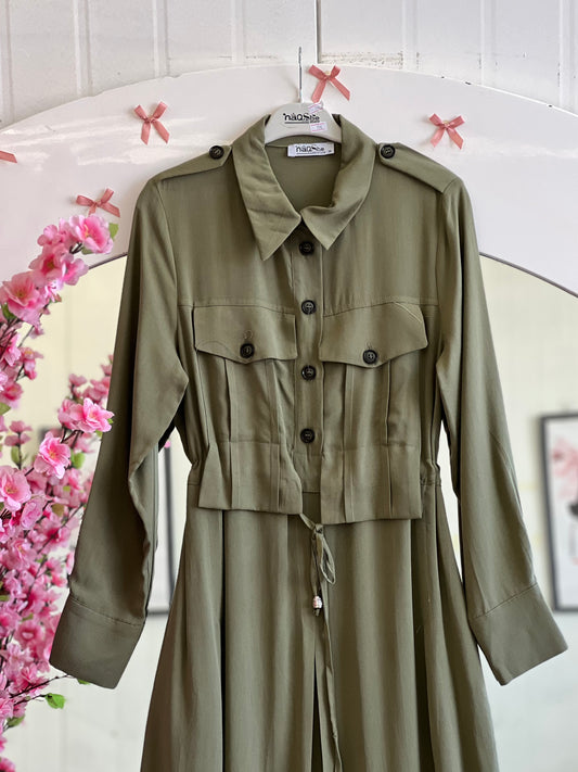 فستان مع حزام داخلي (زيتي)