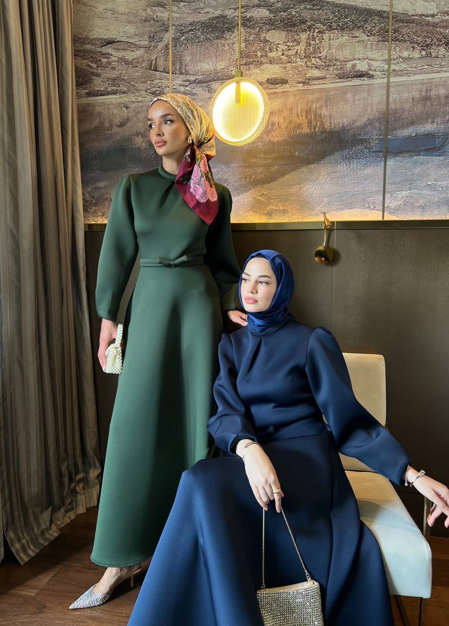 فستان كلوش كحلي