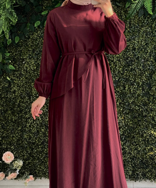 فستان مع حزام خمري