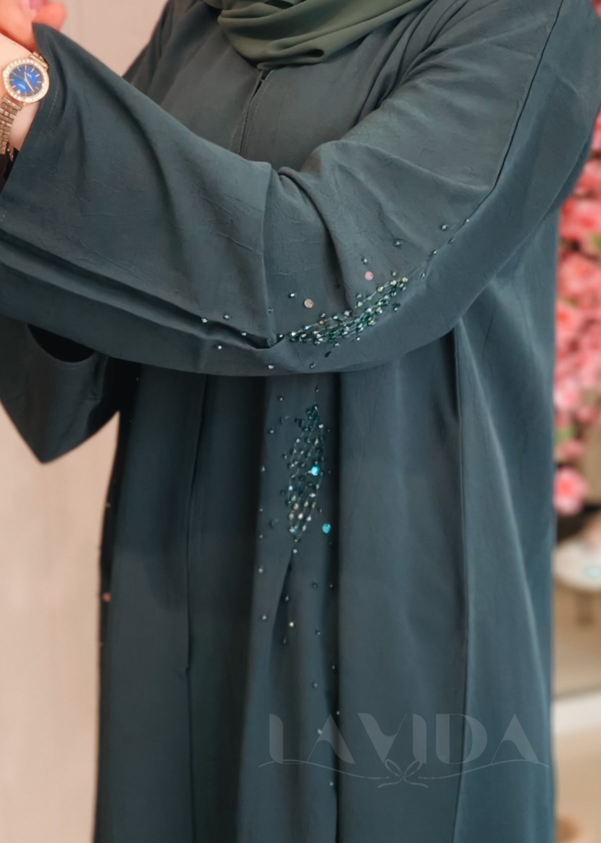 عباية خليجي فقسه مع ستراس
