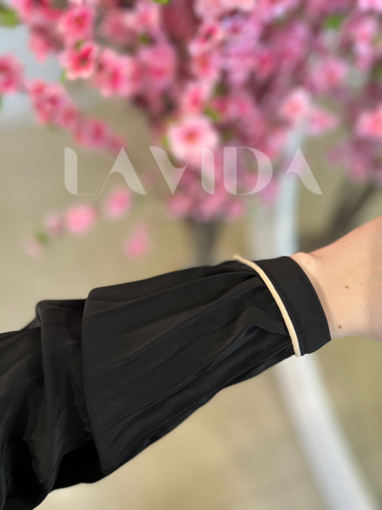 فستان كسرات مع حزام (اسود)