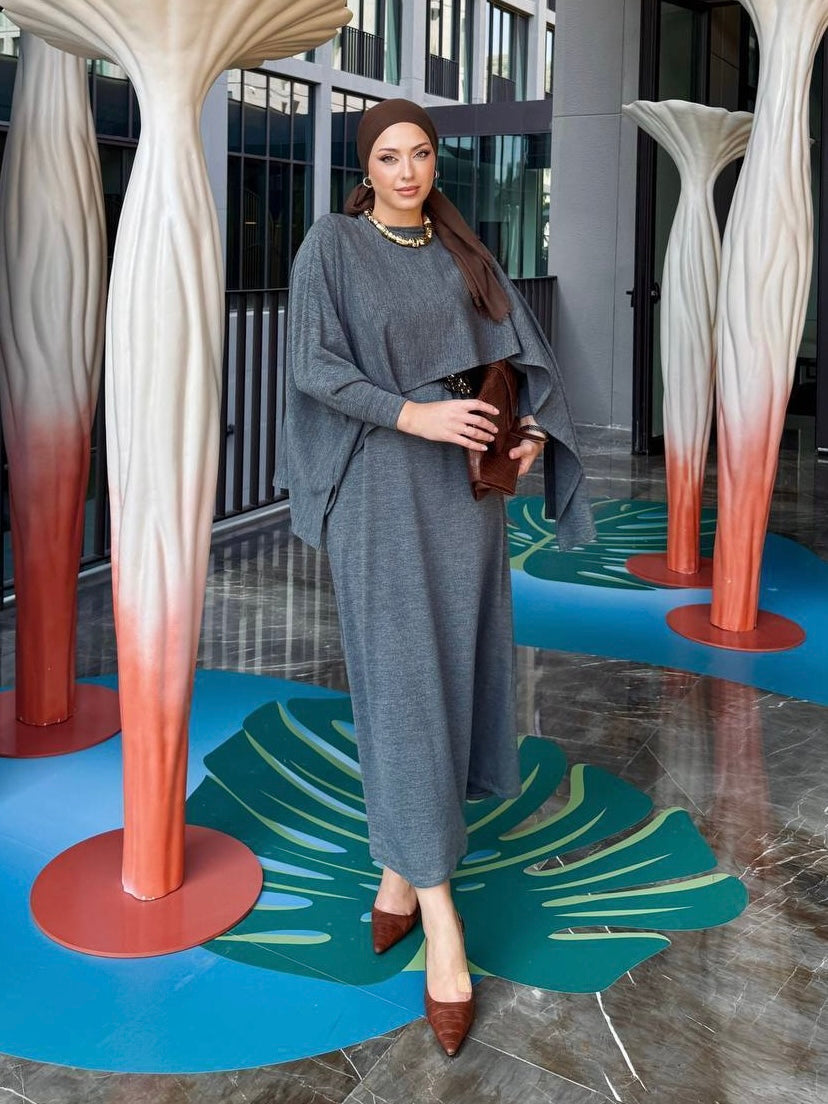 فستان مع بلوز رد عالكتف (يشمل الحزام)