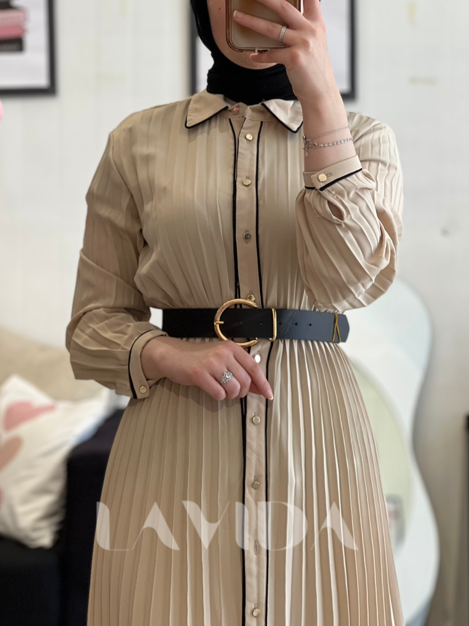 فستان كسرات مع حزام(بيج)