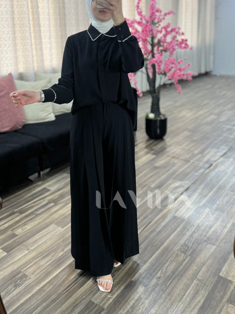 طقم رجل عريضة مع قميص اسود