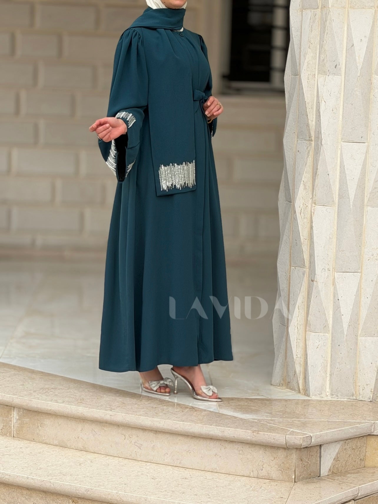 فستان ازرار كامل مع سكارف (تركواز)