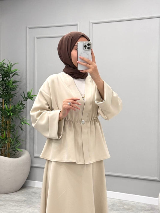 طقم تنورة و جكيت بيج