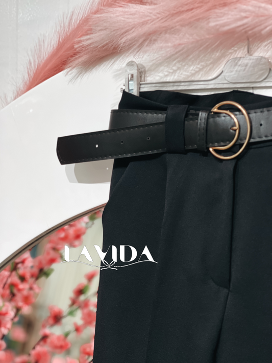 بنطلون مع حزام