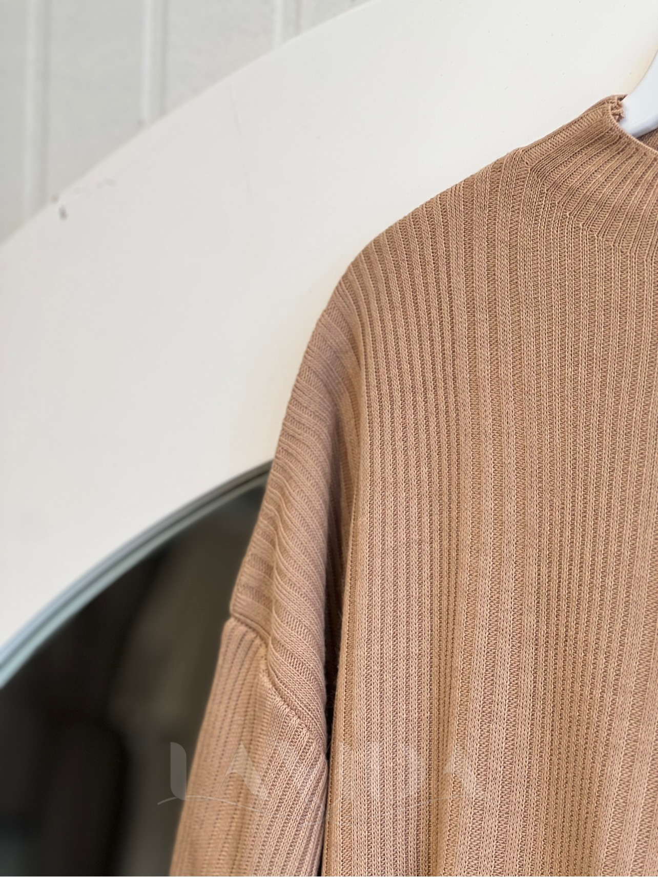 فستان بيسك عسلي