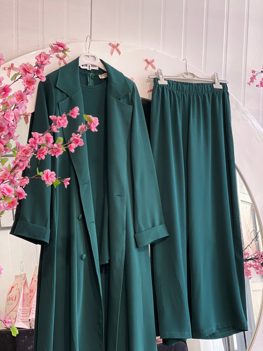 طقم ٣ قطع عباية و بلوز و بنطلون