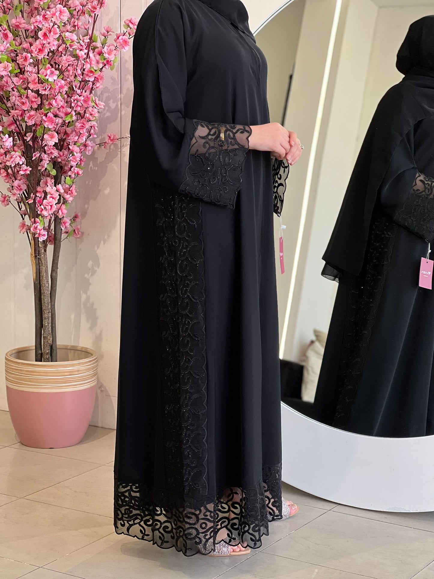 عباية دانتيل