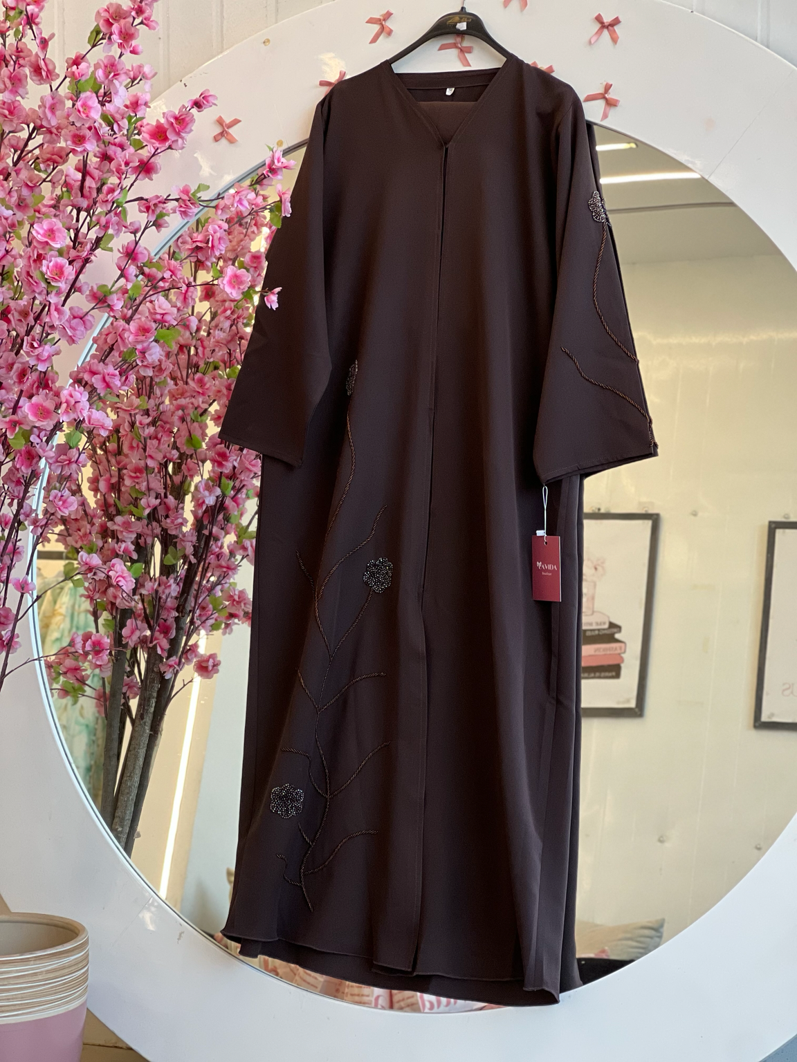 عباية عبق