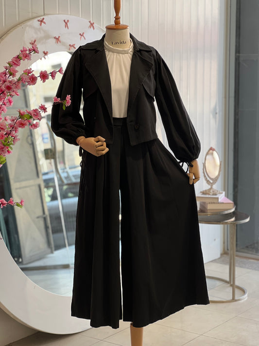 طقم جينز جكيت و بنطلون عريض جداً أسود