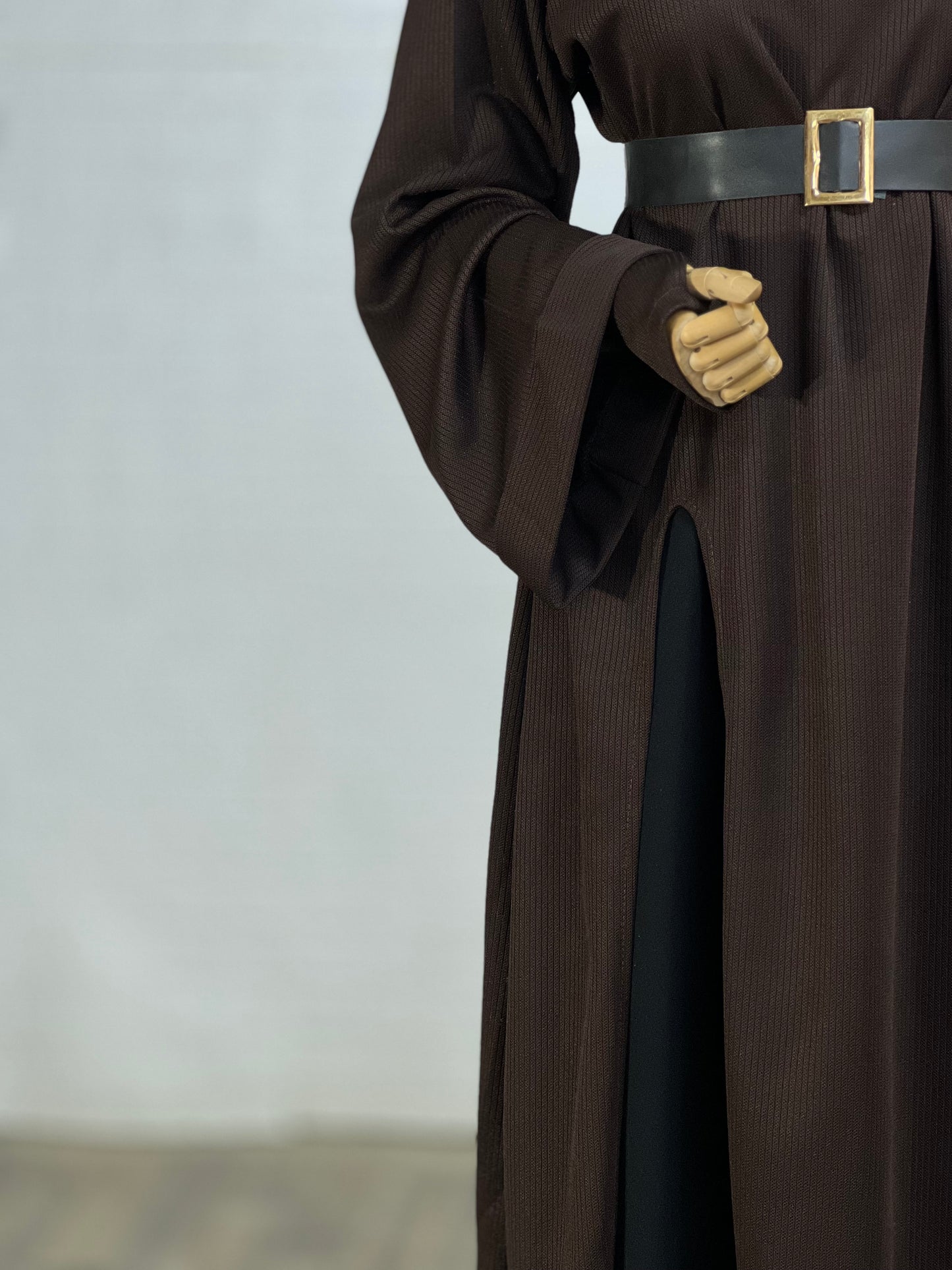 طقم ٣ قطع (تونيك و تنورة و معاصم)