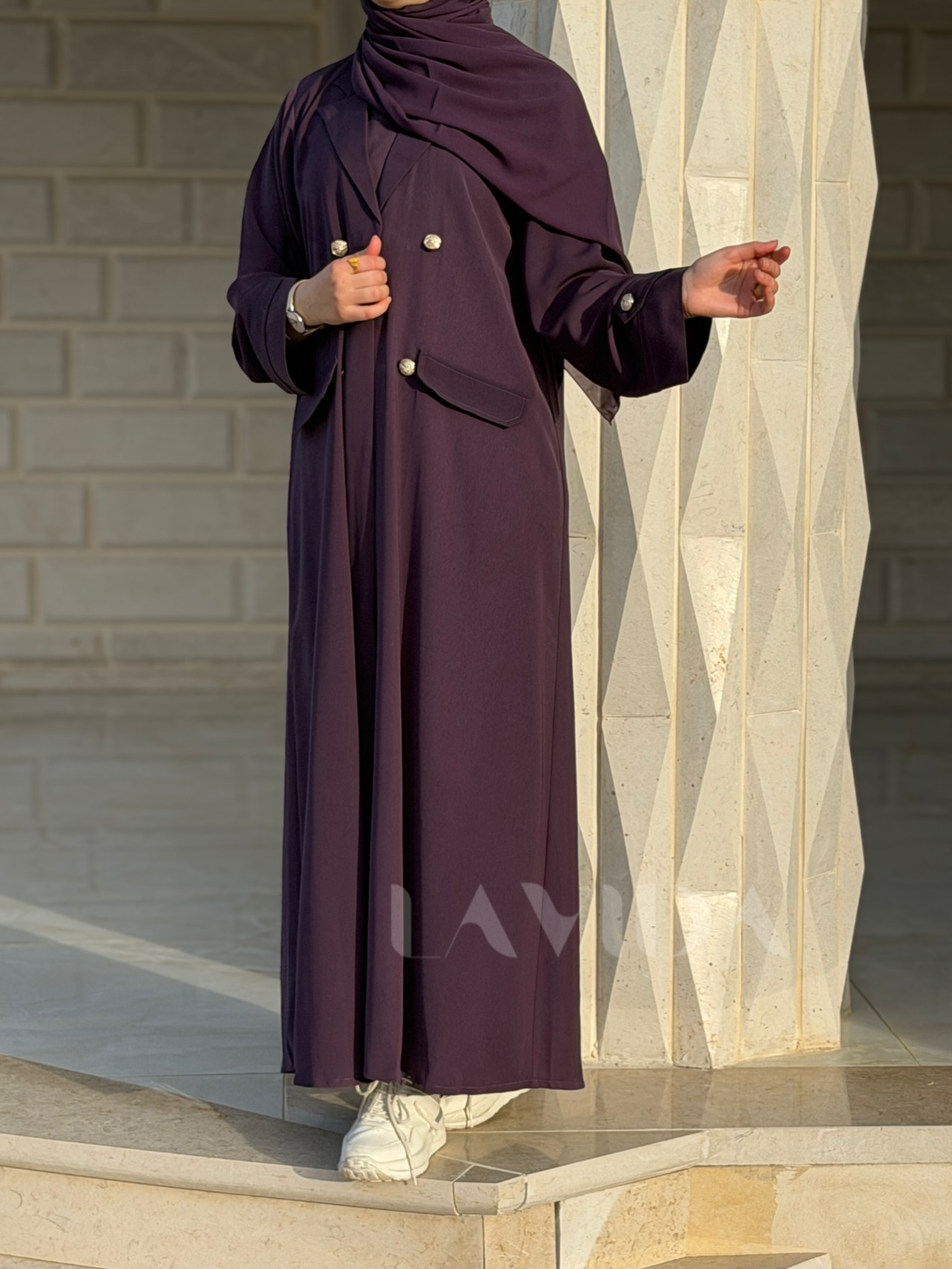 عباية لورين