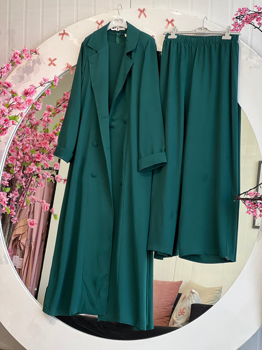 طقم ٣ قطع عباية و بلوز و بنطلون