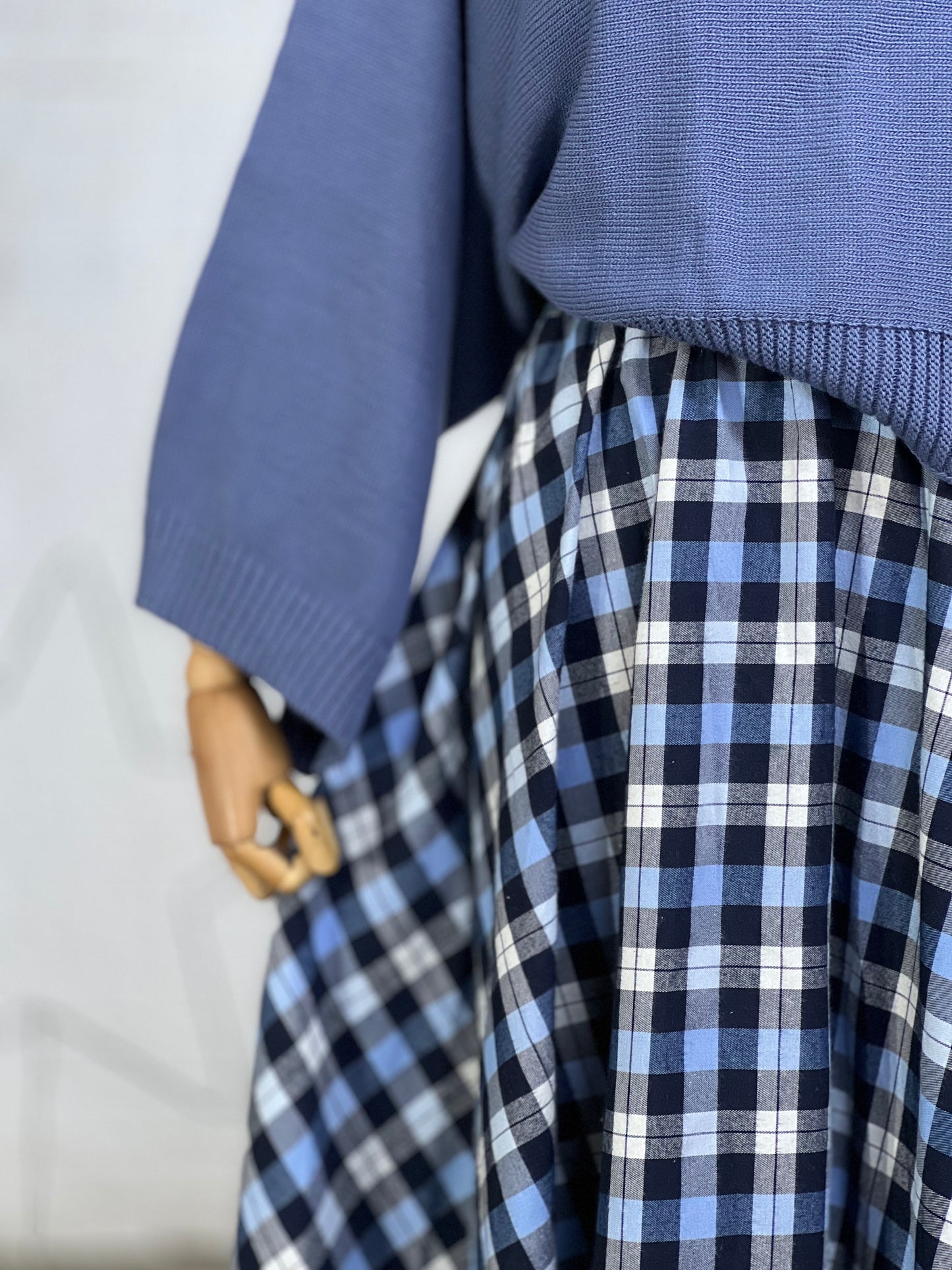 طقم تنورة و بلوز (ازرق)