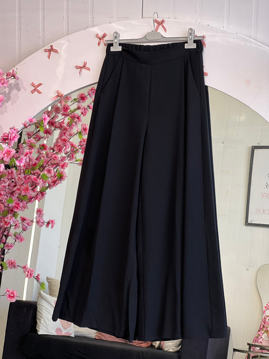 بنطلون رجل عريضة جداً