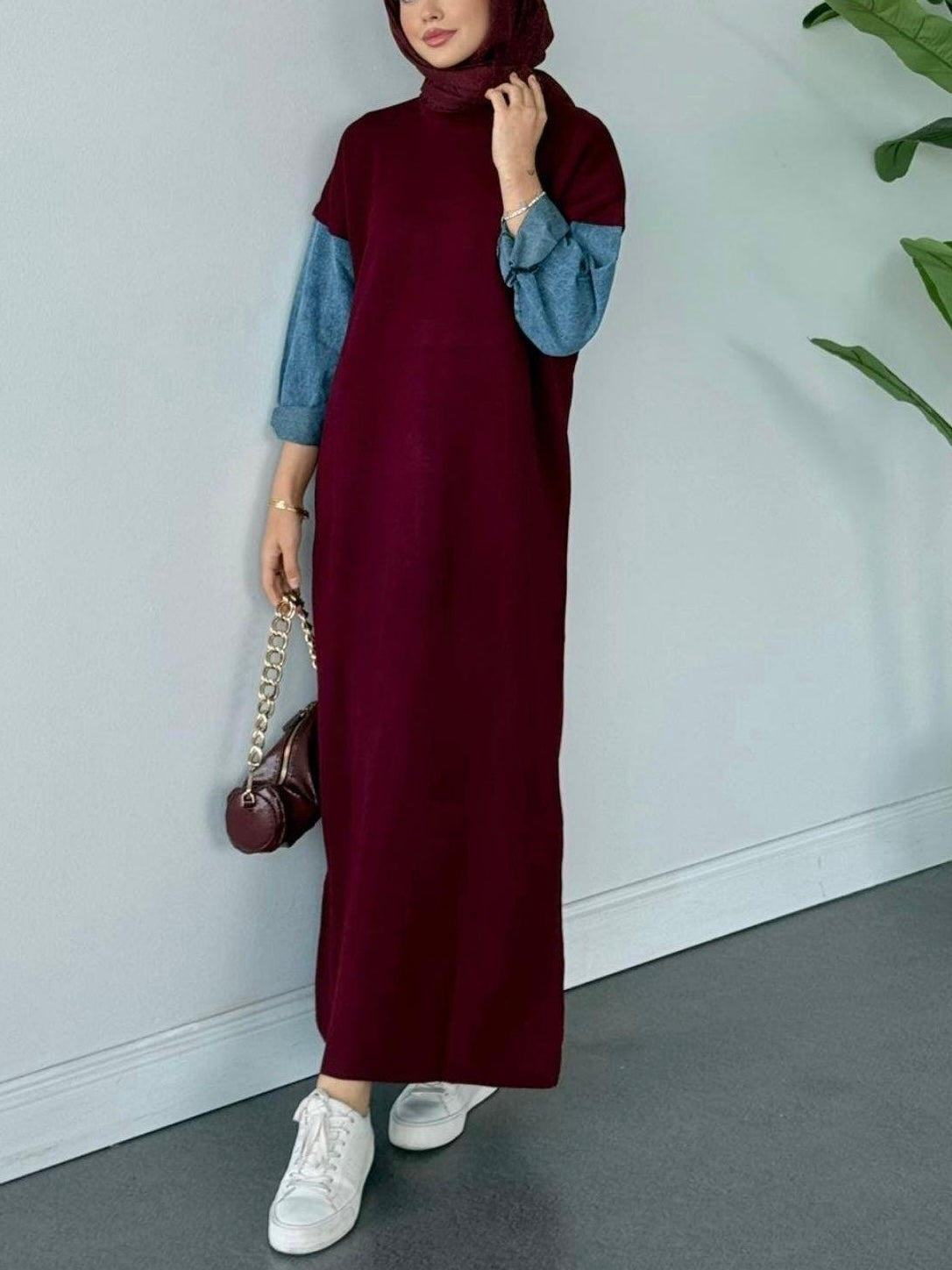 فستان مصوف وجينز