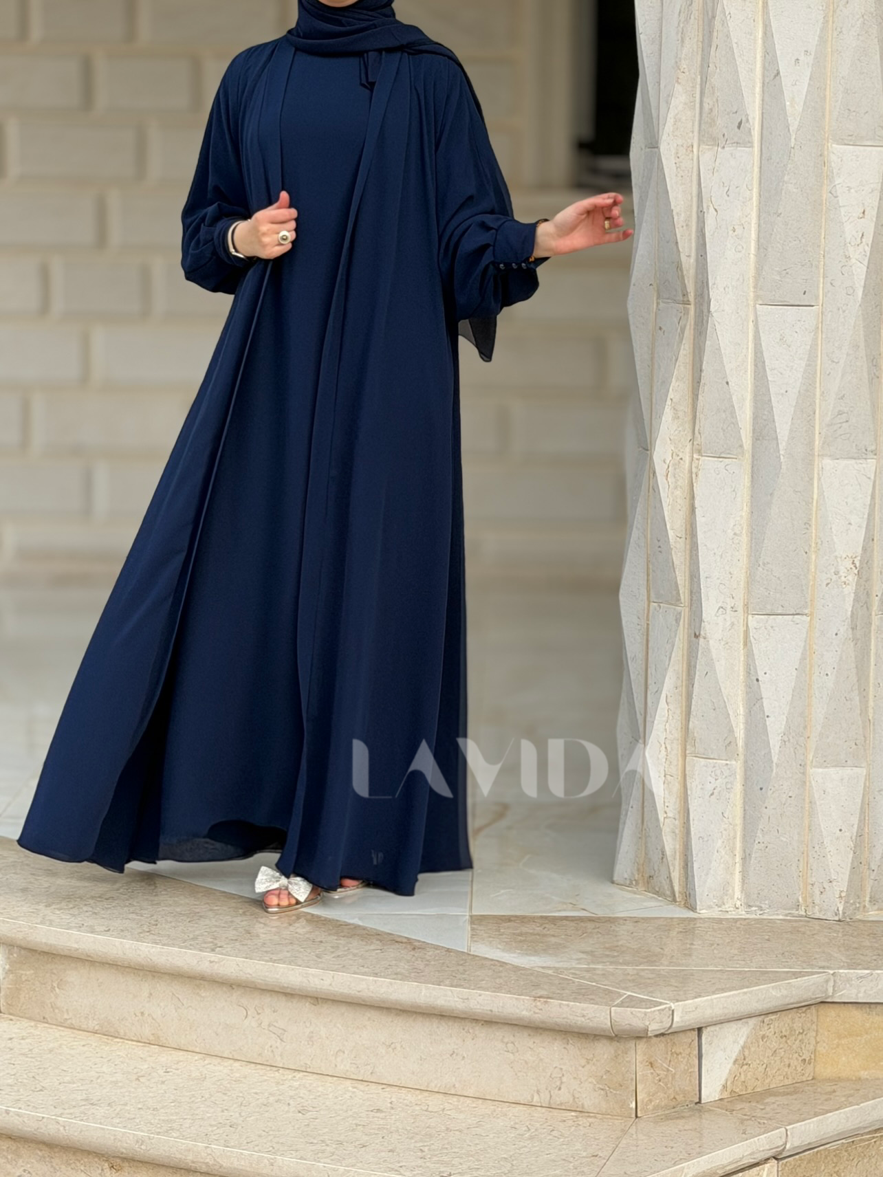 عباية شيفون كلوش (مع شال بنفس اللون هدية)