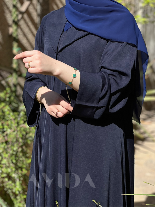 عباية نسمة كحلي