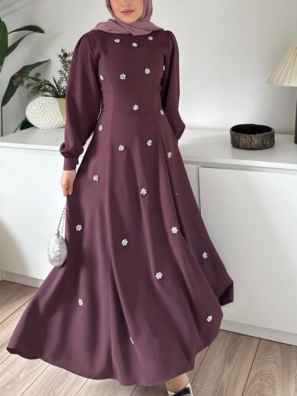 فستان ستراس ورد