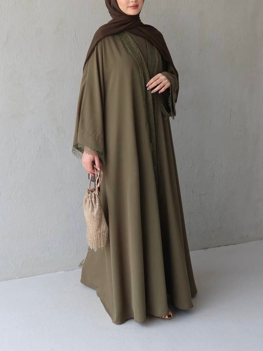 عباية مسكرة ب كبسات مع فستان ، طرف دانتيل