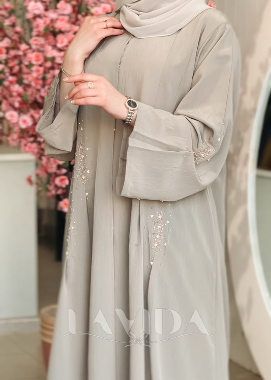 عباية خليجي فقسه مع ستراس