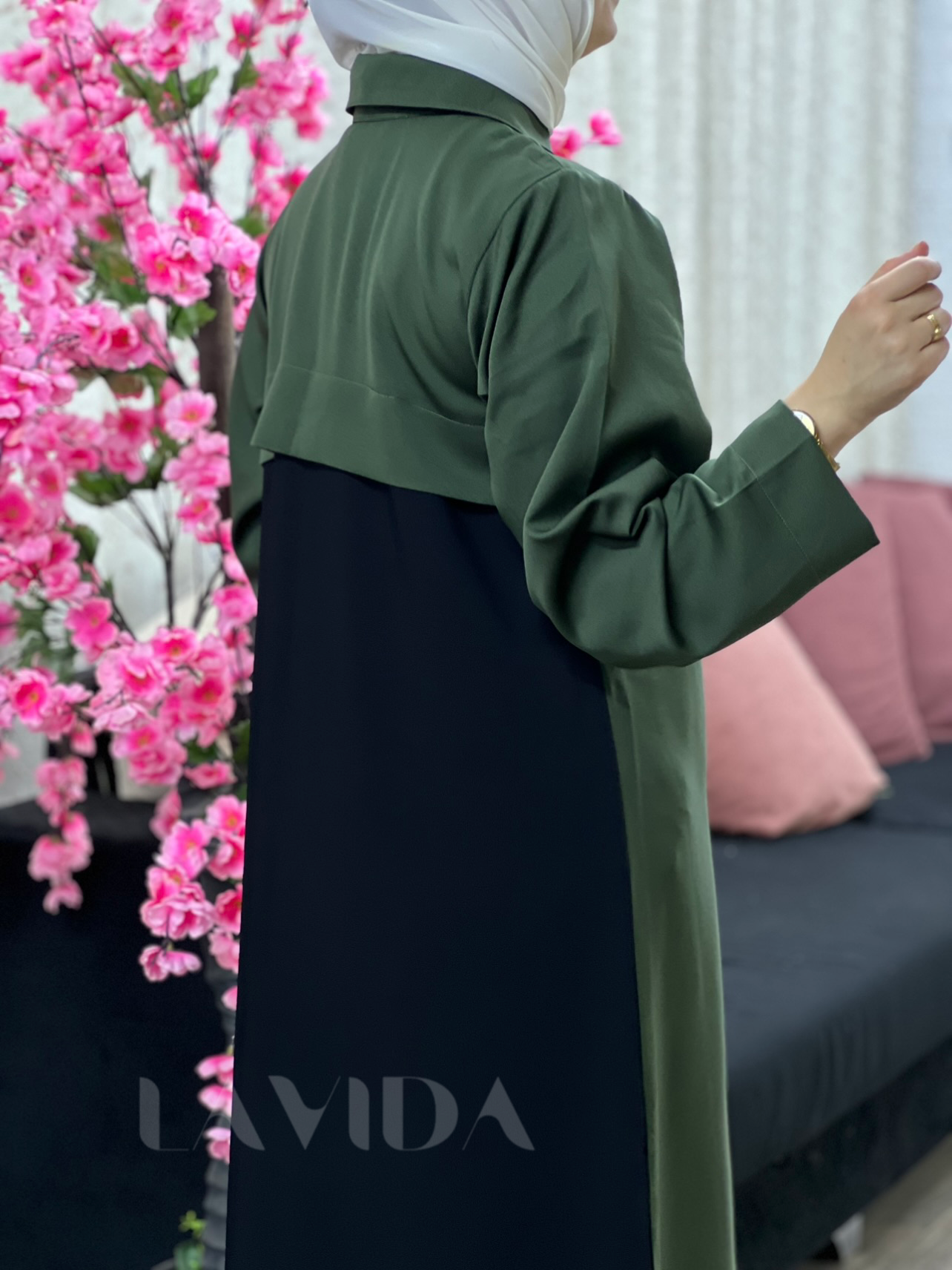فستان لونين اسود و زيتي
