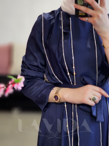 فستان ساتان خطوط ستراس كحلي