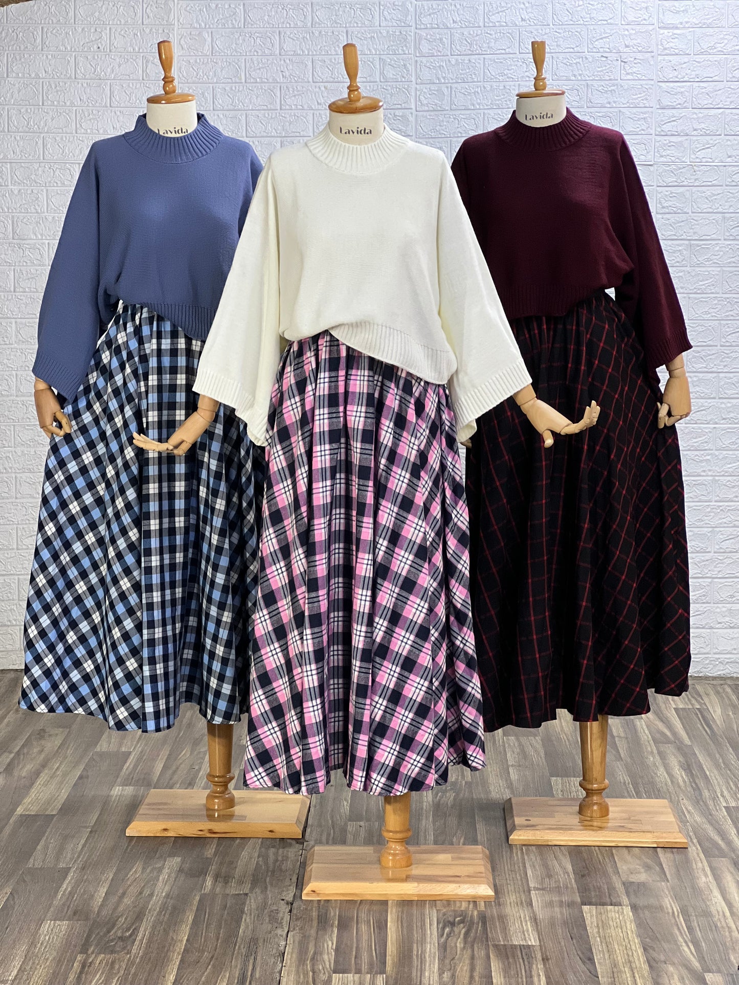 طقم تنورة و بلوز (زهر)