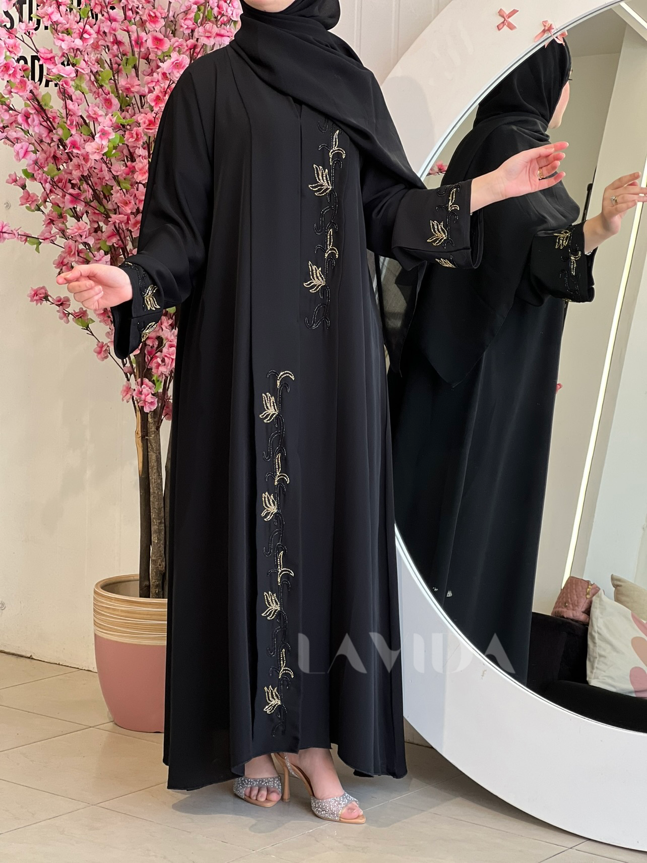 عباية بريق