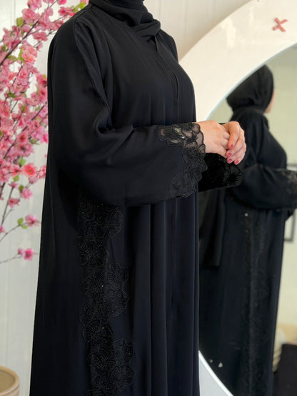 عباية دانتيل الورد