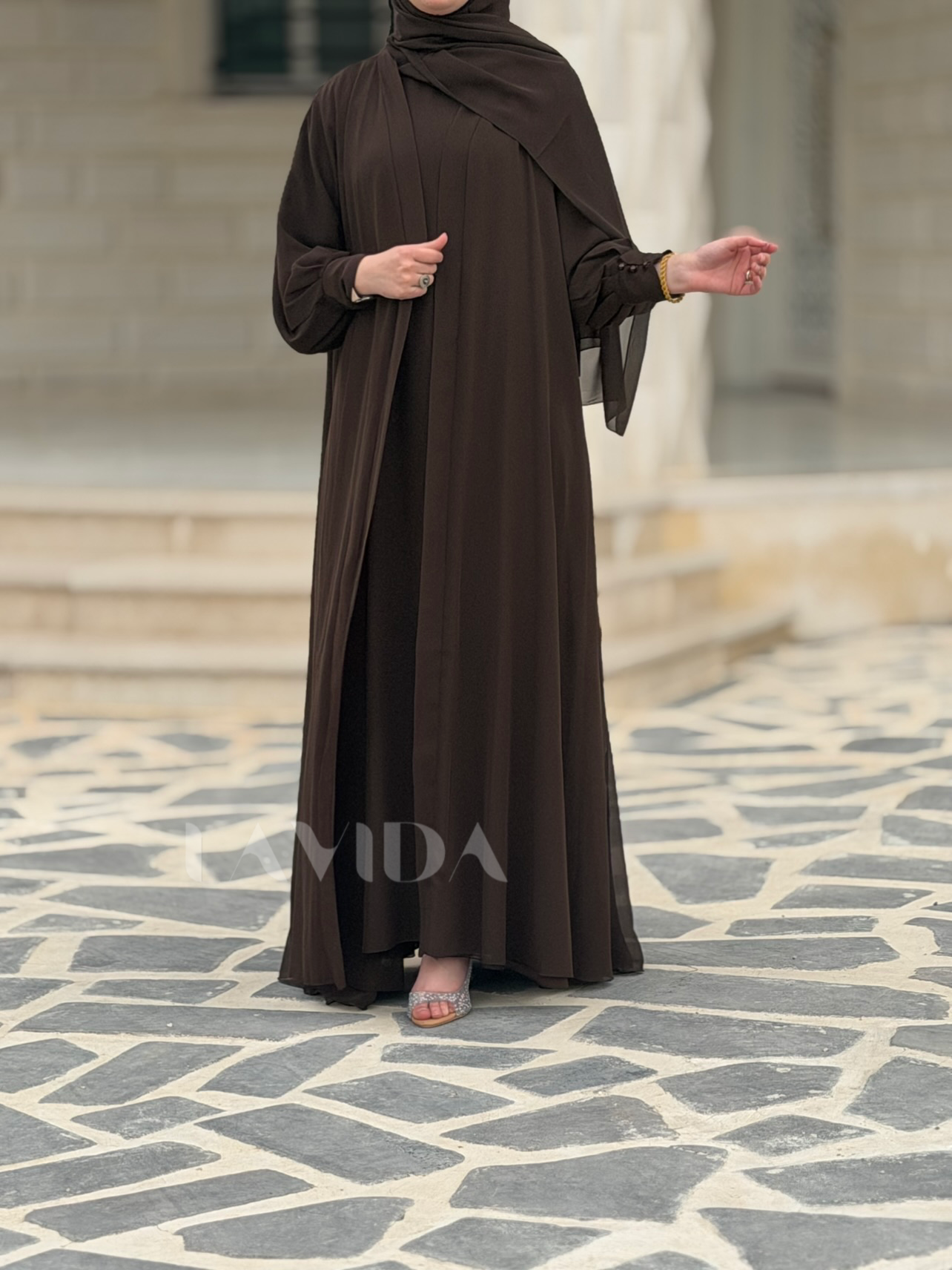عباية شيفون كلوش (مع شال بنفس اللون هدية)