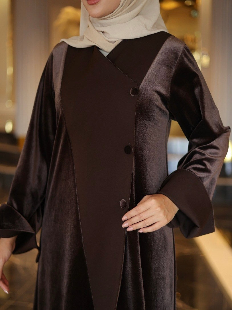 عباية مخمل بني