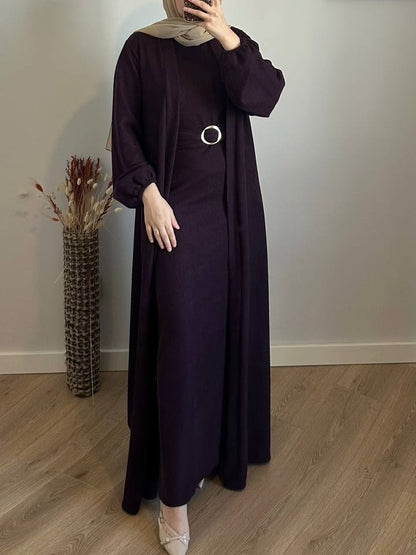 عباية مع فستان
