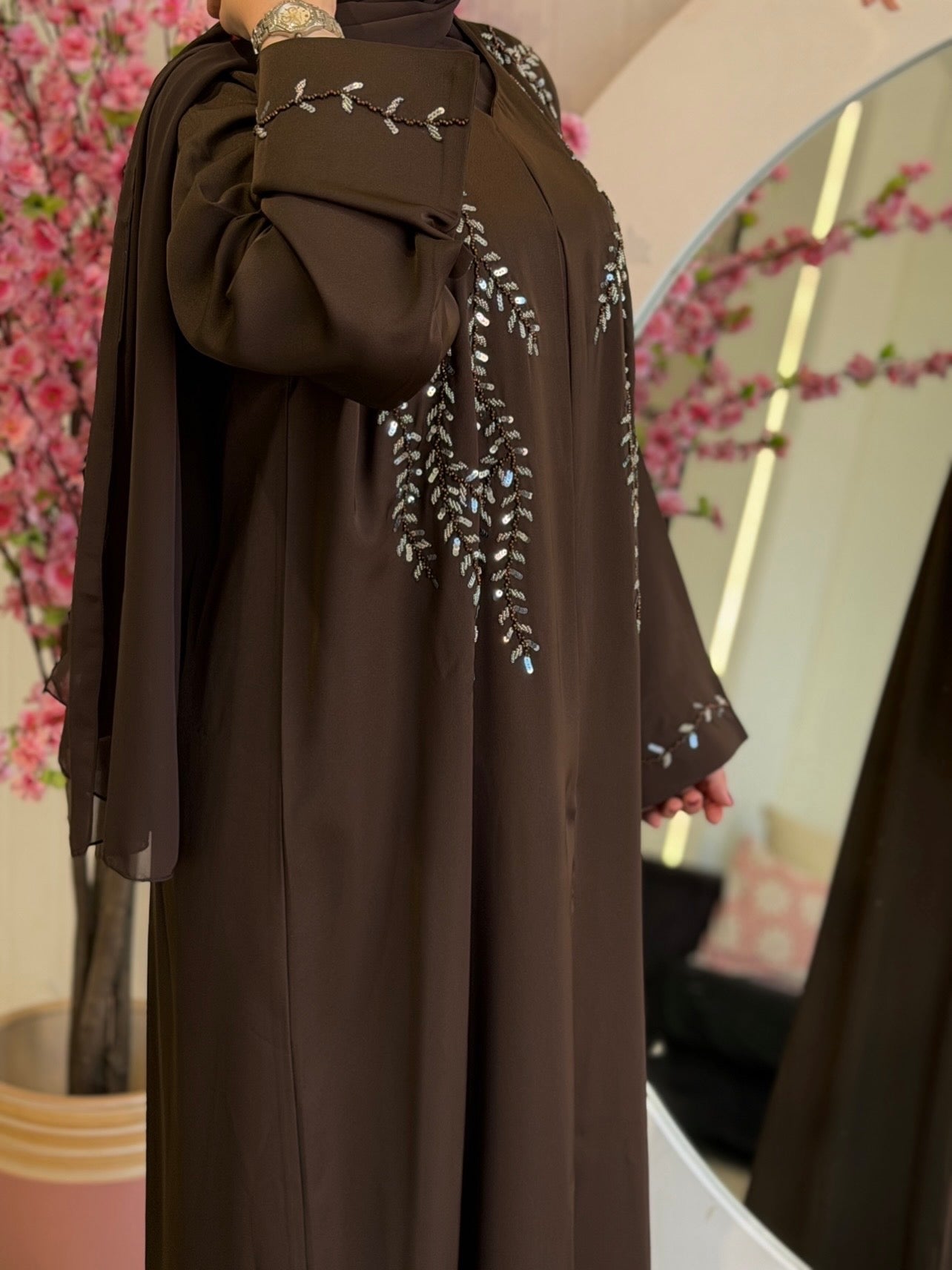 عباية سمراء
