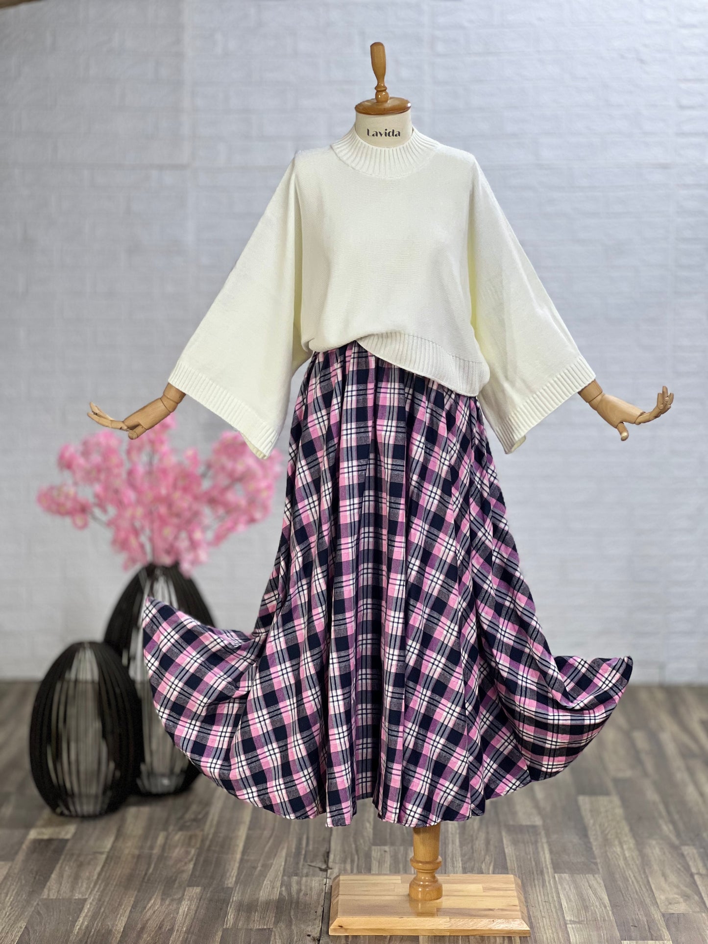 طقم تنورة و بلوز (زهر)