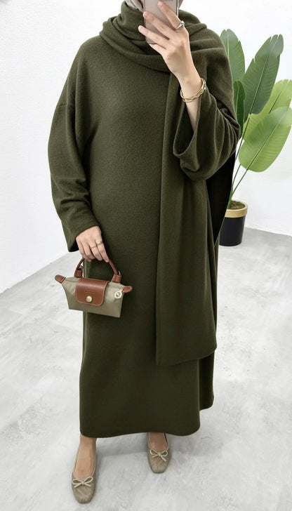 فستان مع لفحة